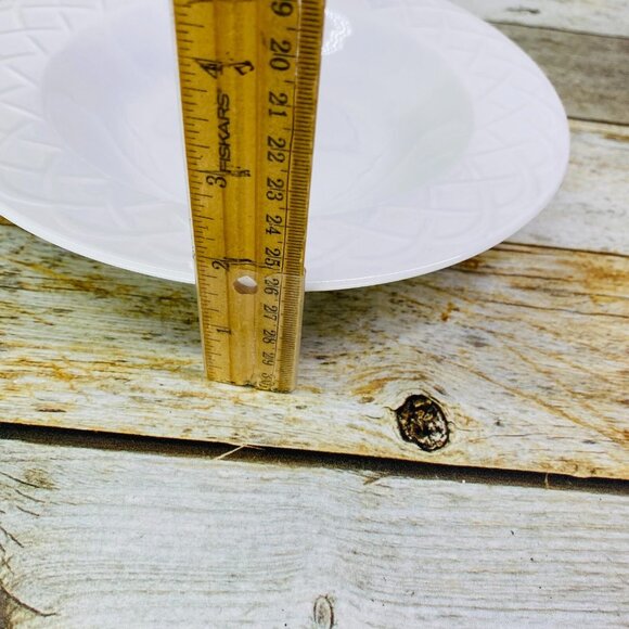 Oneida PICNIC  All White Embossed Rim Stoneware Round 9" Rim Soup Bowl Set of 4 - Picture 12 of 16